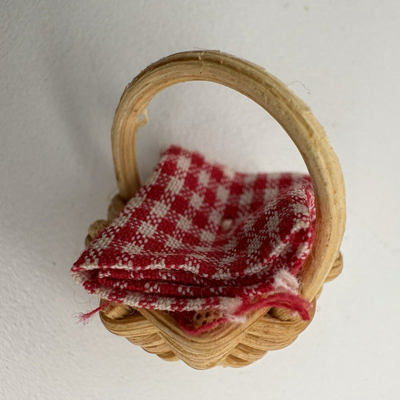 1966 Mattel Storybook Kiddles Liddle Red Riding Hiddle Doll Wolf & Book