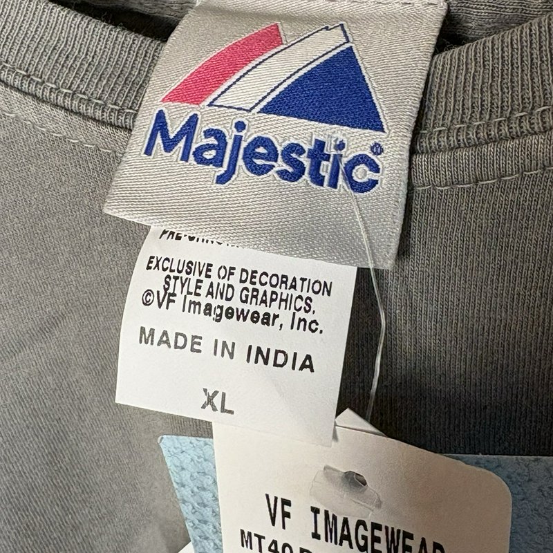 Majestic Women’s Philadelphia Phillies Gray Short Sleeve T-Shirt Size XL NWT