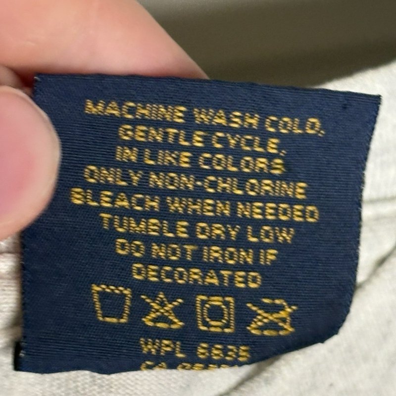 Vintage Woolrich USA Made T-Shirt XL Gray Petroglyph Graphic Outdoor Hiking