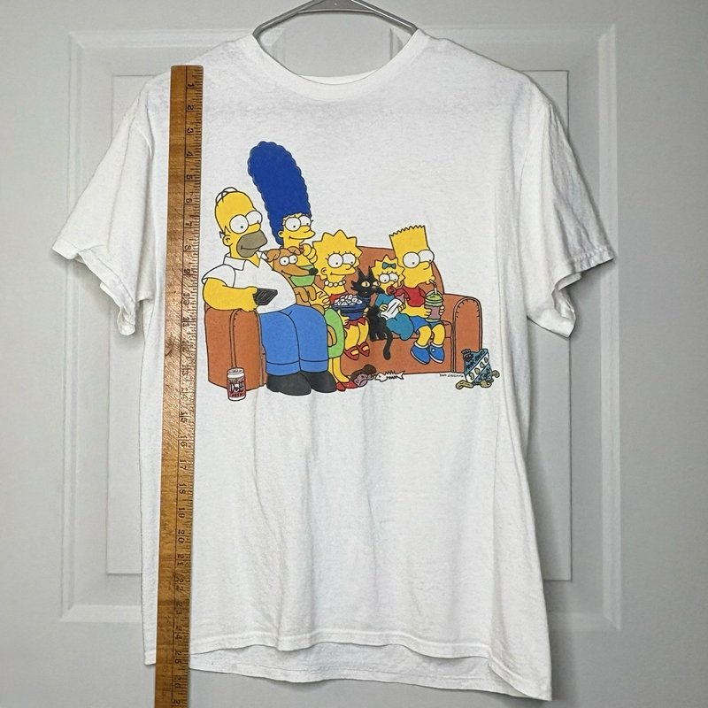 The Simpsons Family Couch Scene T-Shirt White Graphic Tee 2012 Size M