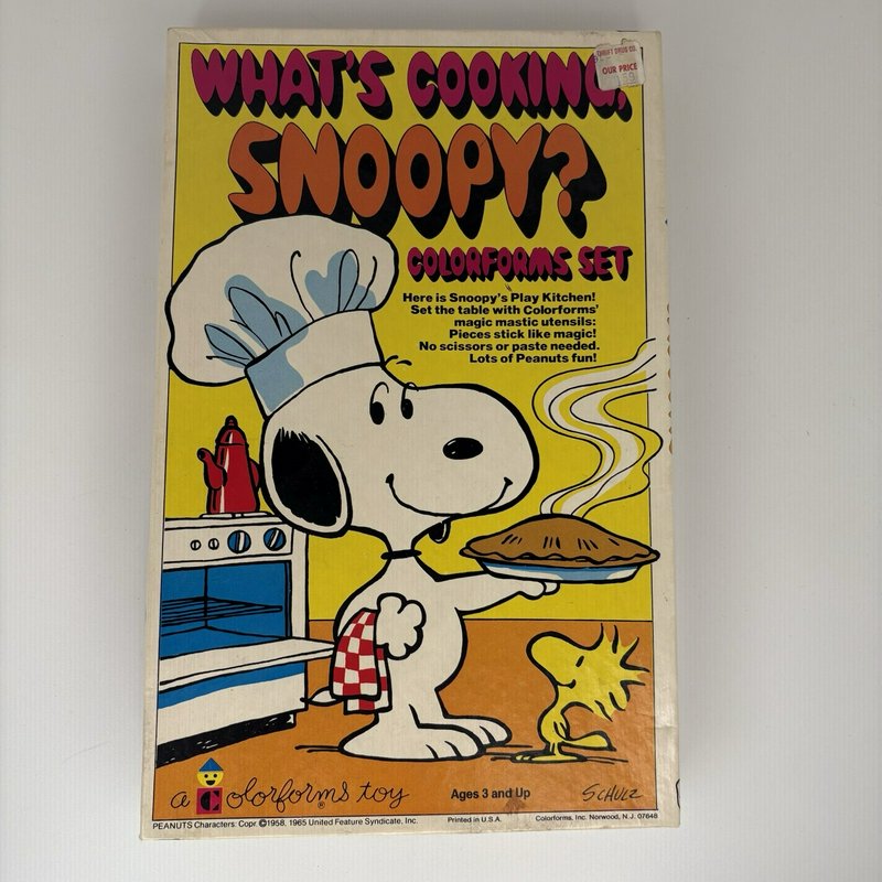 1965 Colorforms What’s Cooking Snoopy? Set No. 757 – Peanuts – 1 Piece Missing