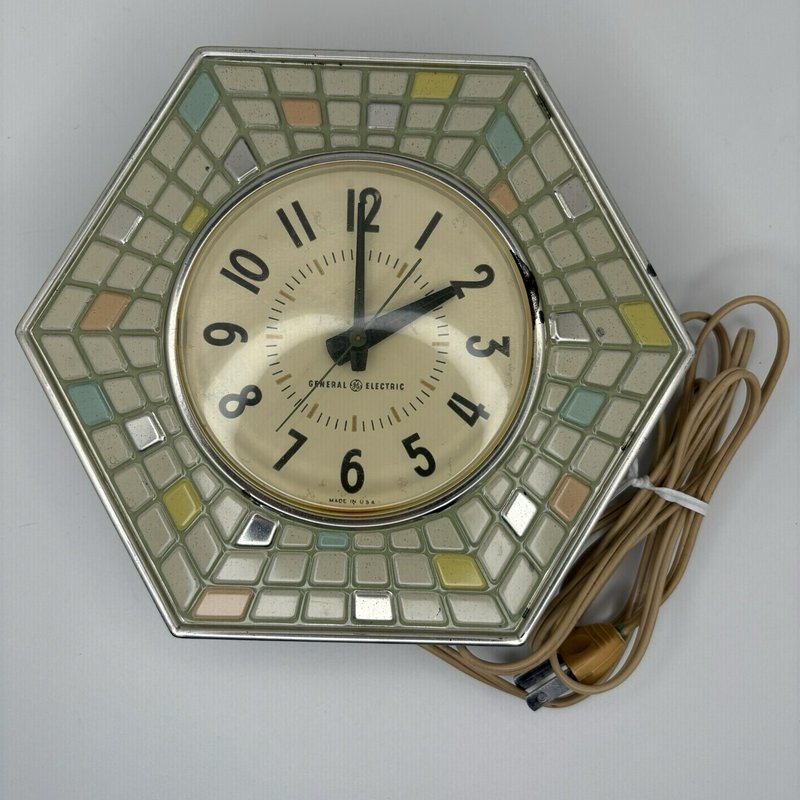GE General Electric Mosaic Hexagon Wall Clock Model 2118 Works Retro Vintage