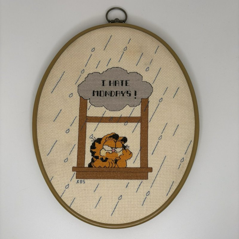 Vintage Garfield “I Hate Mondays” Cross Stitch Wall Hanging Oval Frame