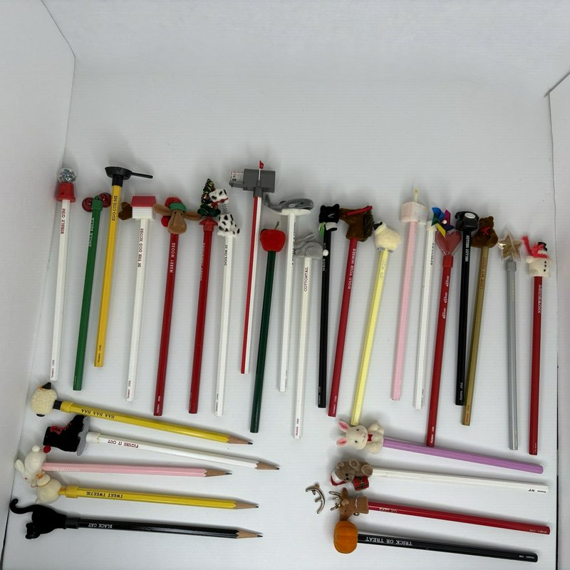 Vintage Taiwan D56 Pencil Lot 30 Novelty Toppers Animals Holidays Mailbox More