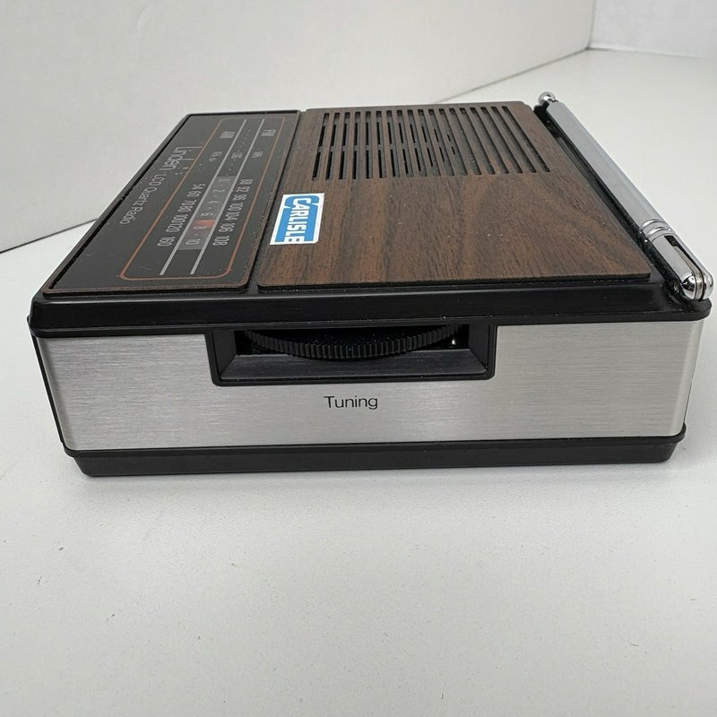 Vintage Linden Model 2510 AM/FM LCD Quartz Travel Alarm Clock Radio w/ Box