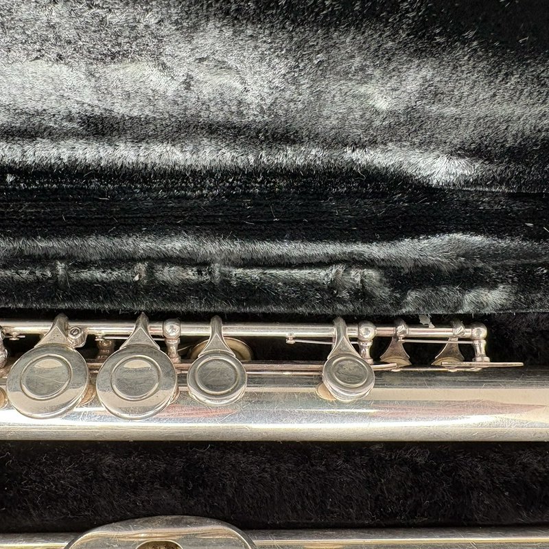 Bundy Student Flute Closed Hole Vintage Silver Tone w/ Original Hard Case