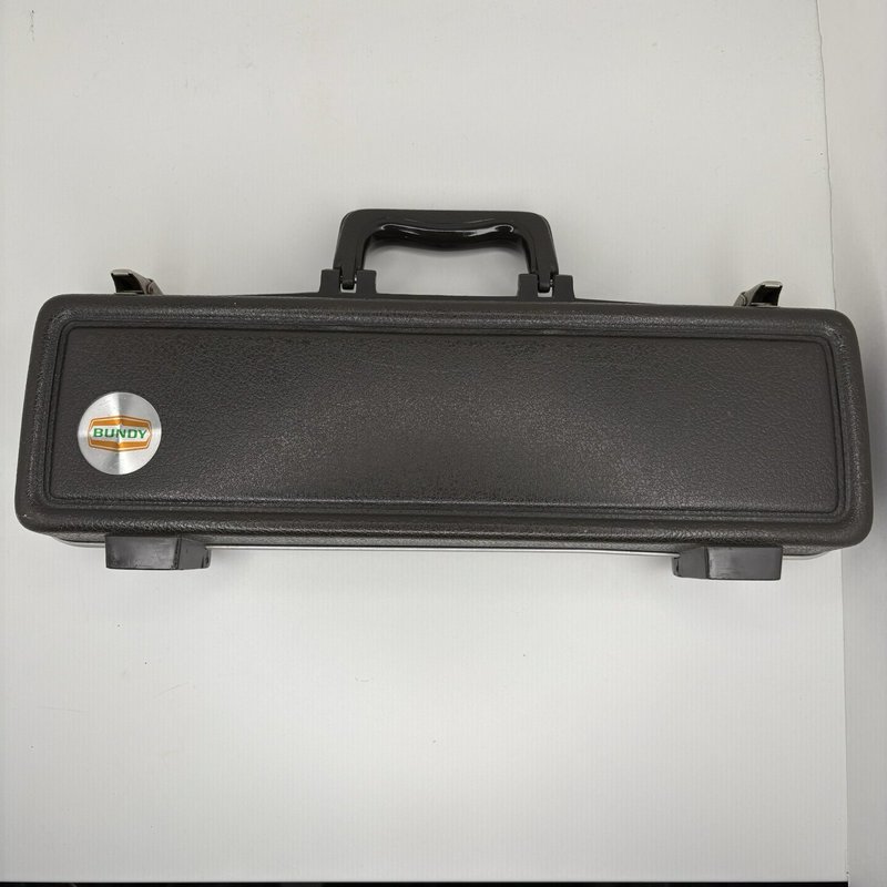 Bundy Student Flute Closed Hole Vintage Silver Tone w/ Original Hard Case