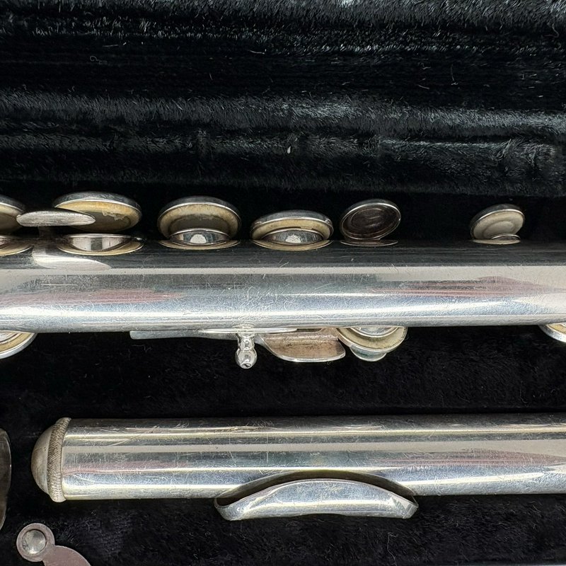 Bundy Student Flute Closed Hole Vintage Silver Tone w/ Original Hard Case