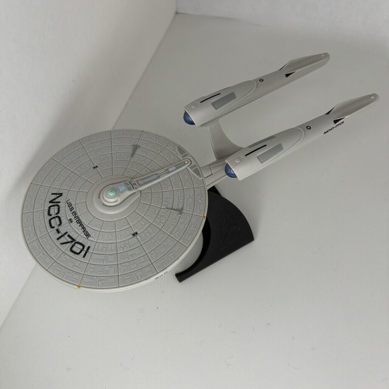 Star Trek USS Enterprise NCC-1701 Display Model w Stand & DVDs