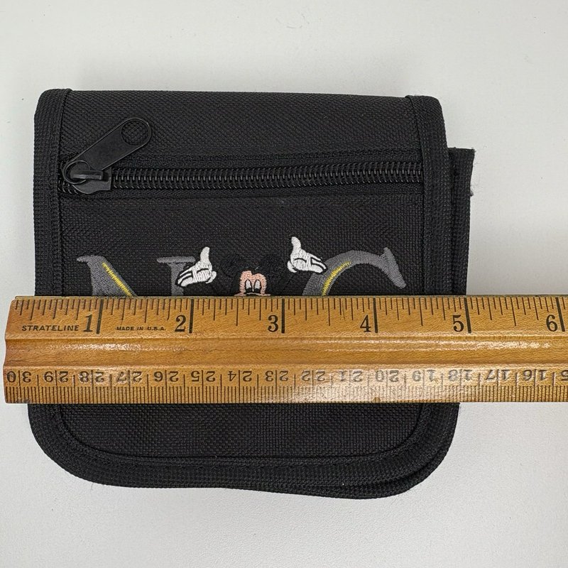 World of Disney NYC Mickey Mouse Crossbody Pouch “Big Apple” Embroidered