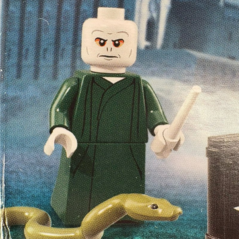 LEGO 71022 – Lord Voldemort Minifigure – Factory Sealed Blind Bag