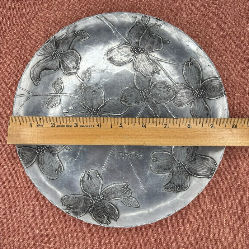 Wendell August Forge Dogwood Plate 9.75” Aluminum Pattern 565 Heller-Murray