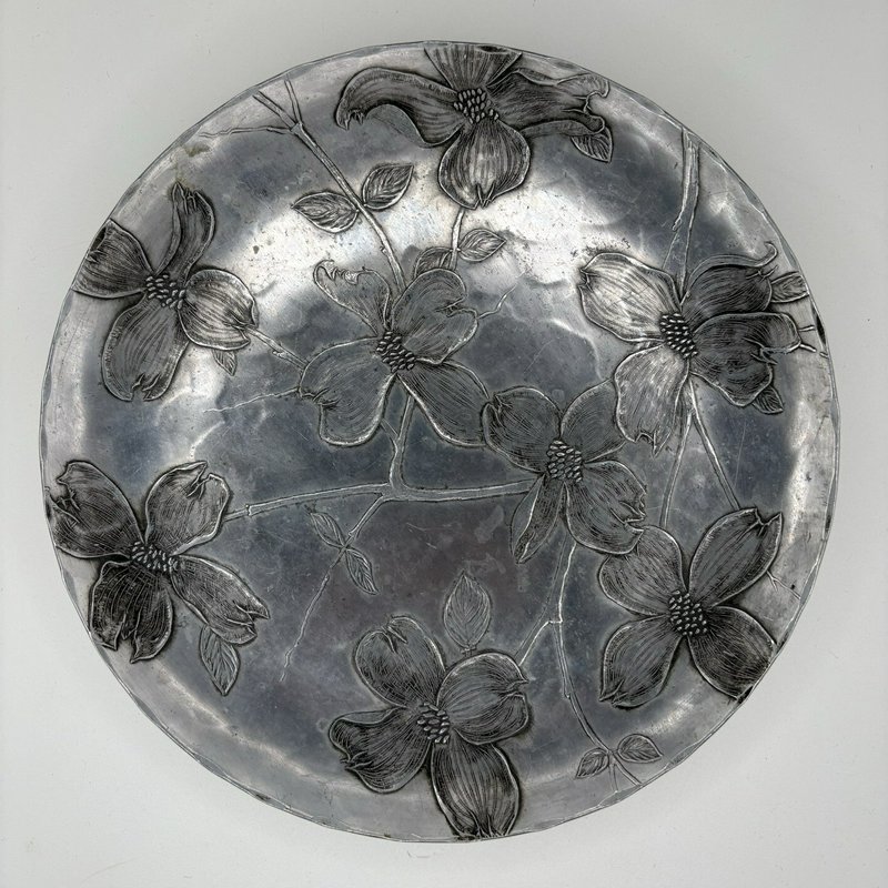 Wendell August Forge Dogwood Plate 9.75” Aluminum Pattern 565 Heller-Murray
