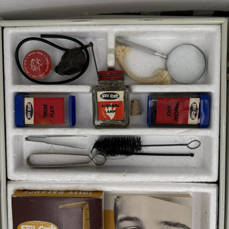 Complete 1960s Skil-Craft Geology Lab Metal Case Set Minerals Fossils & Balance
