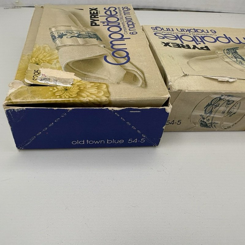 Vintage Pyrex Compatibles Old Town Blue Glass Napkin Rings Lot of 12 w Boxes