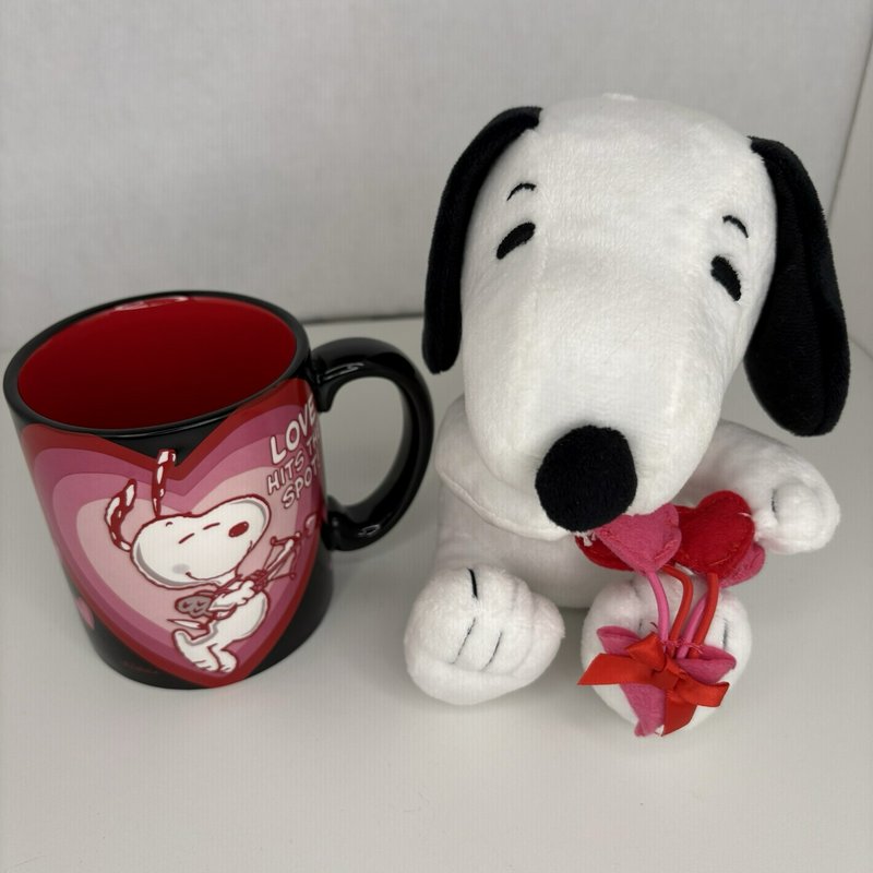 Hallmark Peanuts Snoopy Valentine 3D Mug & Plush Set “Love Hits the Spot”