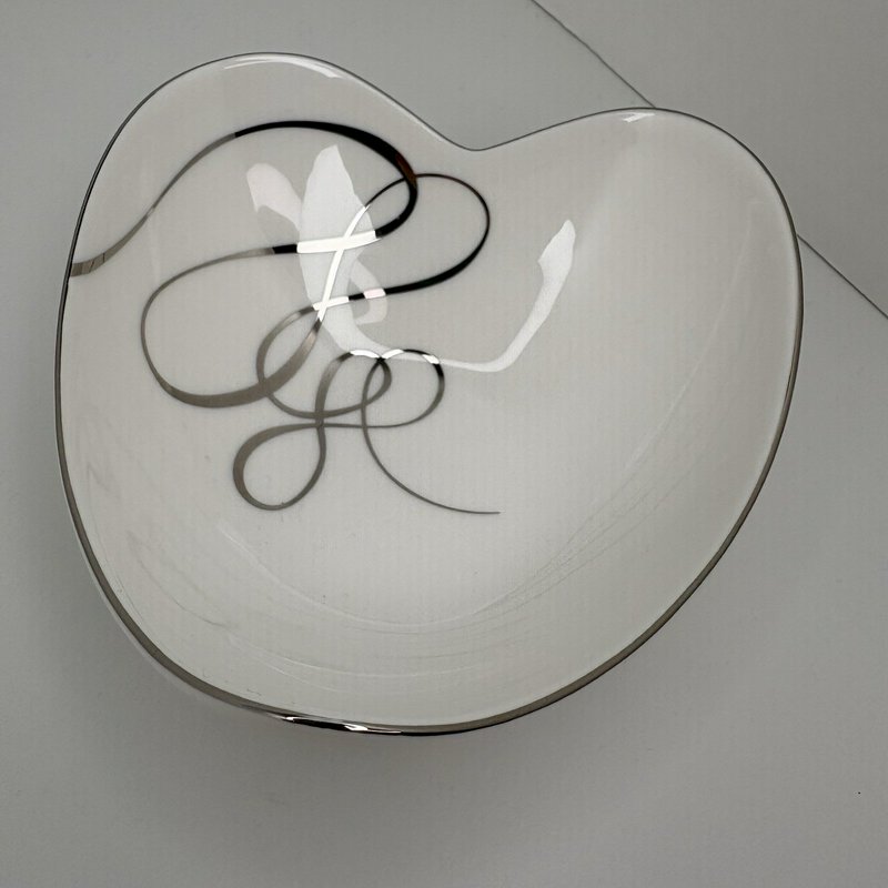 Mikasa Love Story Heart Bowl 5” White Porcelain Silver Rim New w/ Sticker