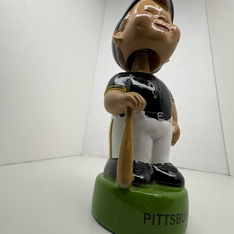 2018 Pittsburgh Pirates Vintage Style Bobblehead AT&T SportsNet Collectors Box