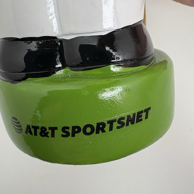 2018 Pittsburgh Pirates Vintage Style Bobblehead AT&T SportsNet Collectors Box