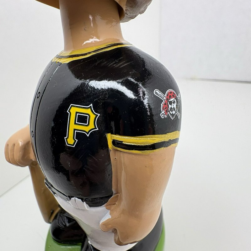 2018 Pittsburgh Pirates Vintage Style Bobblehead AT&T SportsNet Collectors Box