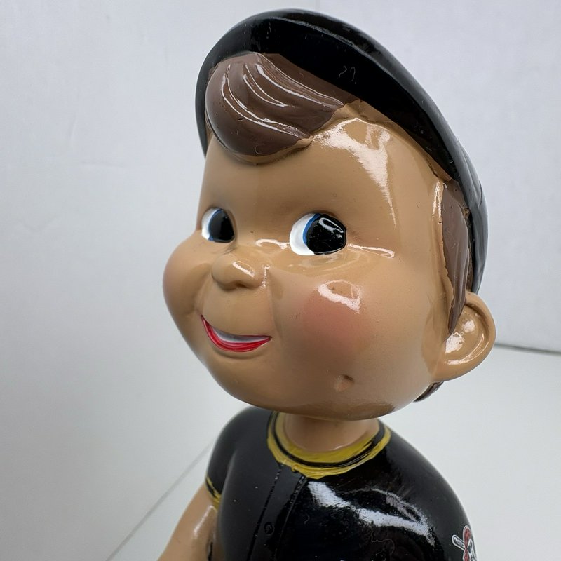 2018 Pittsburgh Pirates Vintage Style Bobblehead AT&T SportsNet Collectors Box