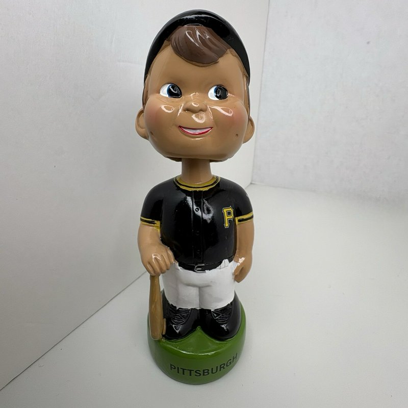 2018 Pittsburgh Pirates Vintage Style Bobblehead AT&T SportsNet Collectors Box