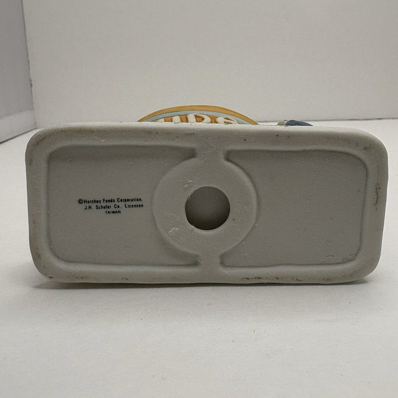 Hershey’s Sharing the Good Things Fudge Figurine Candle Holder JH Schuler