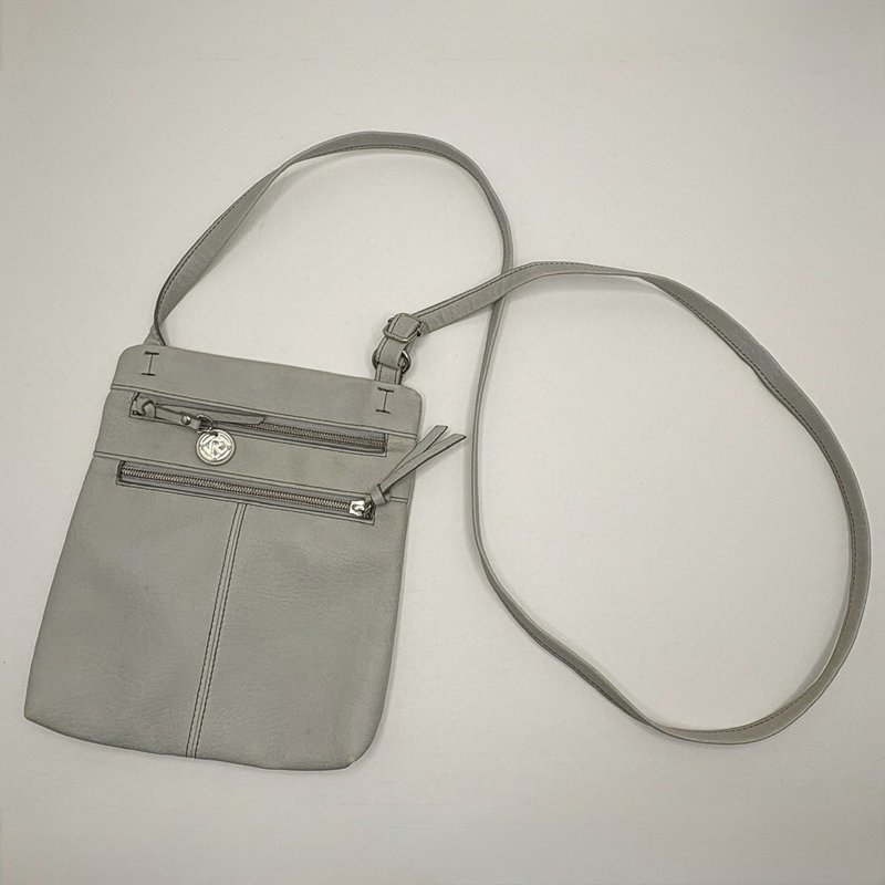 Relic Light Gray Crossbody Bag Adjustable Strap Zipper Pockets Logo Charm