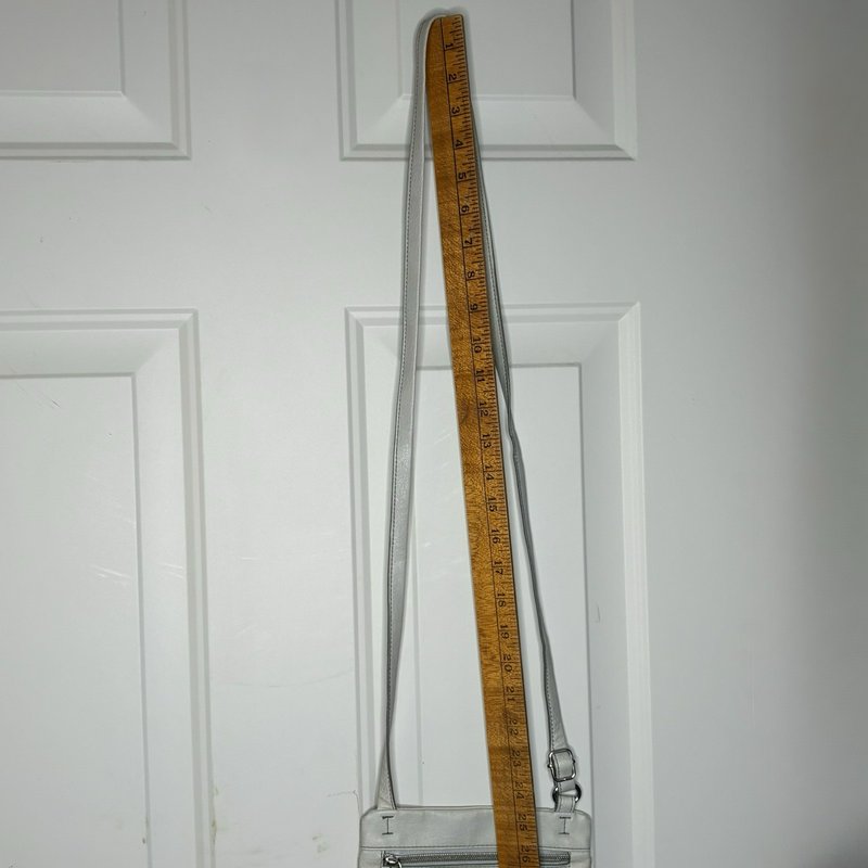 Relic Light Gray Crossbody Bag Adjustable Strap Zipper Pockets Logo Charm