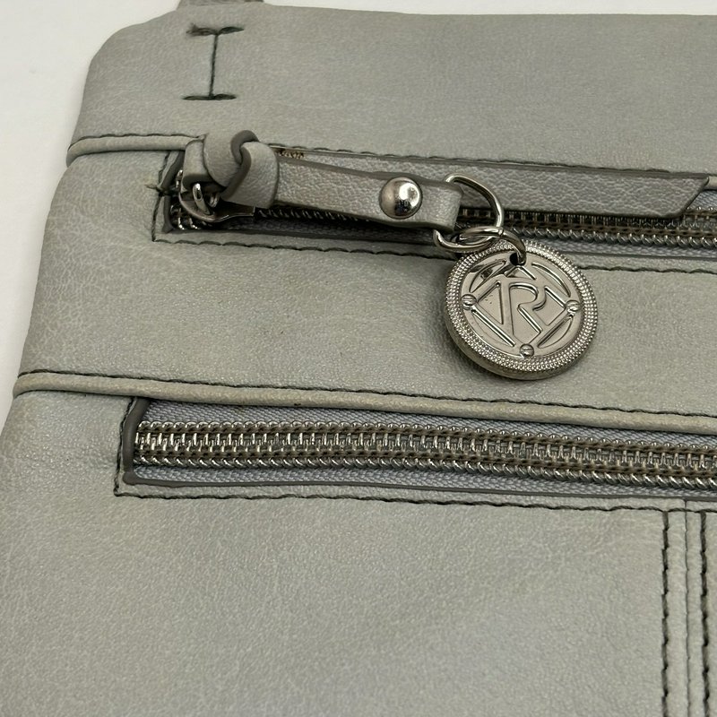 Relic Light Gray Crossbody Bag Adjustable Strap Zipper Pockets Logo Charm