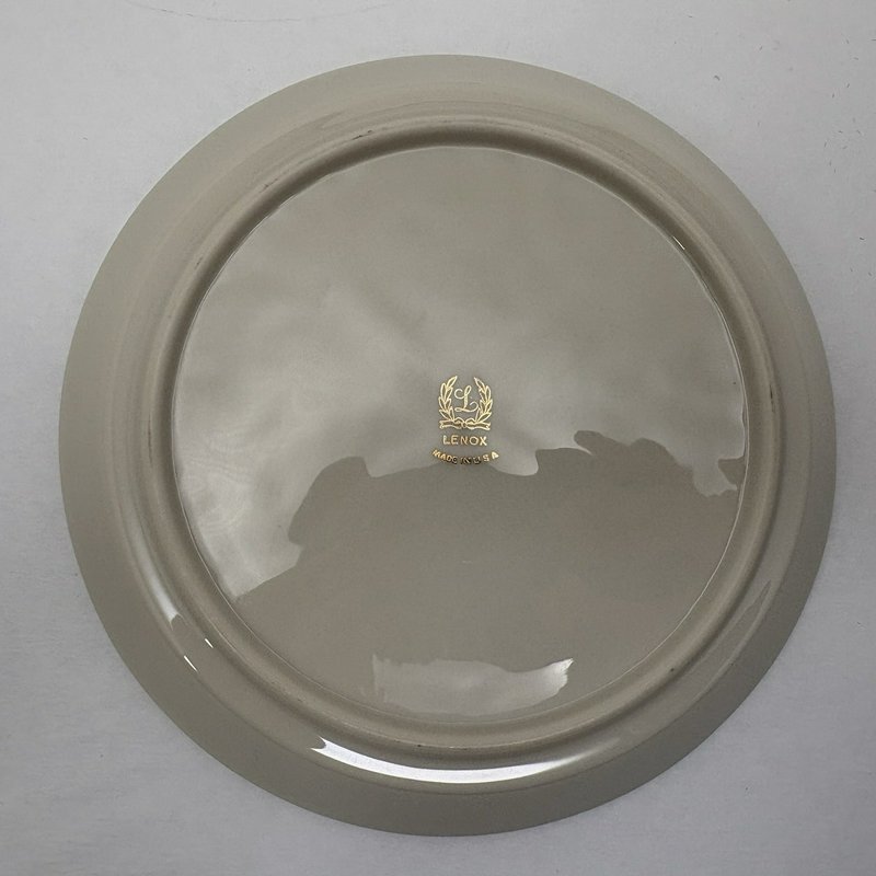 Lenox Seville 6.25” Ivory Embossed Trinket Dish Gold Trim
