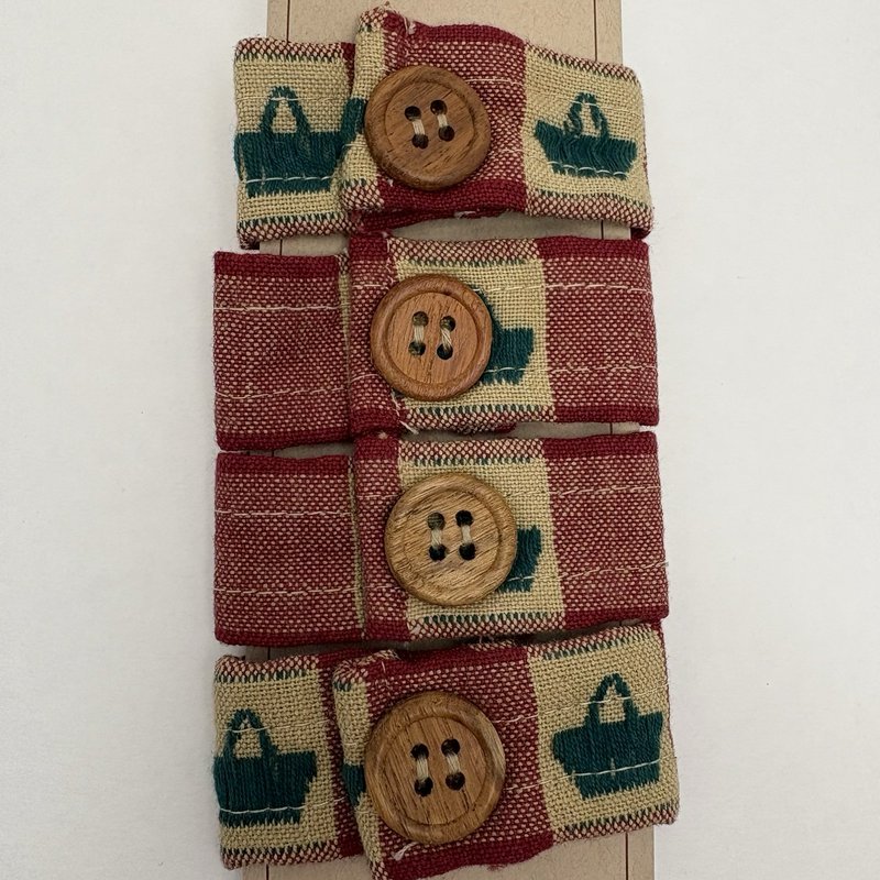 Longaberger Homestead Napkin Rings 8pc Red Basket Fabric Wood Button