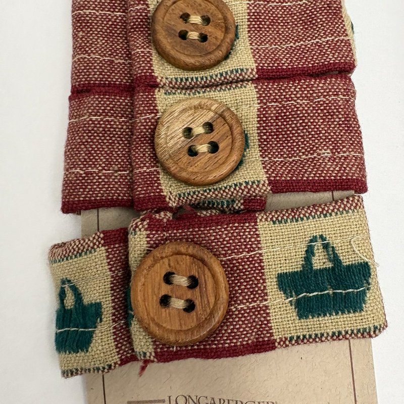 Longaberger Homestead Napkin Rings 8pc Red Basket Fabric Wood Button