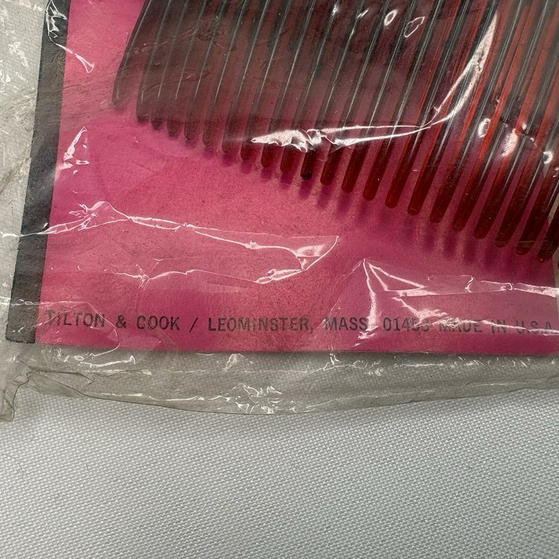 Vintage Holdette 1911 Brown Lucite Combs NOS Sealed Card USA