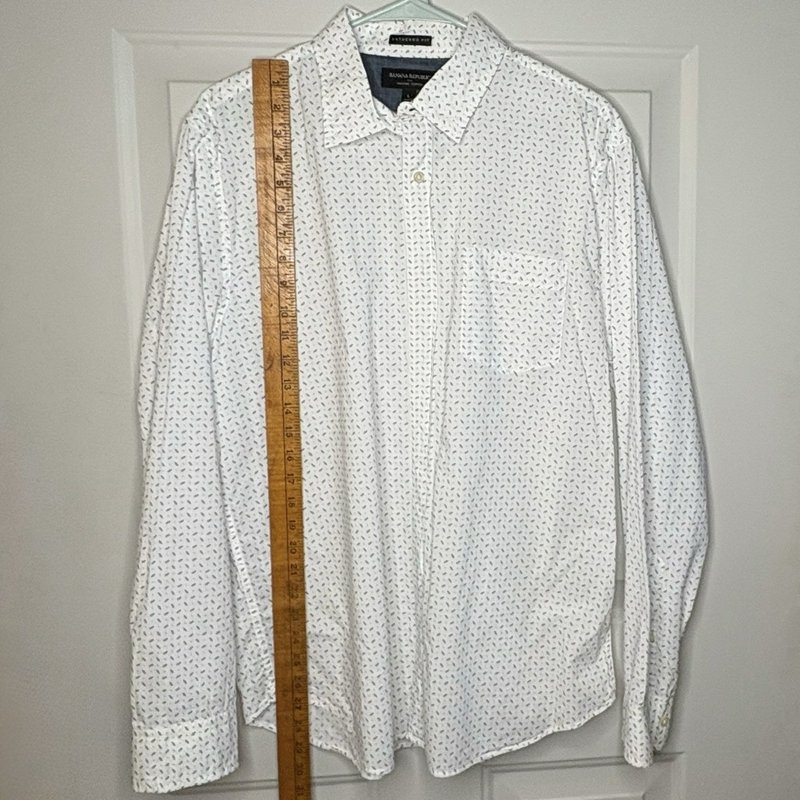 Banana Republic L Organic Cotton Untucked Fit Shirt White Micro Print