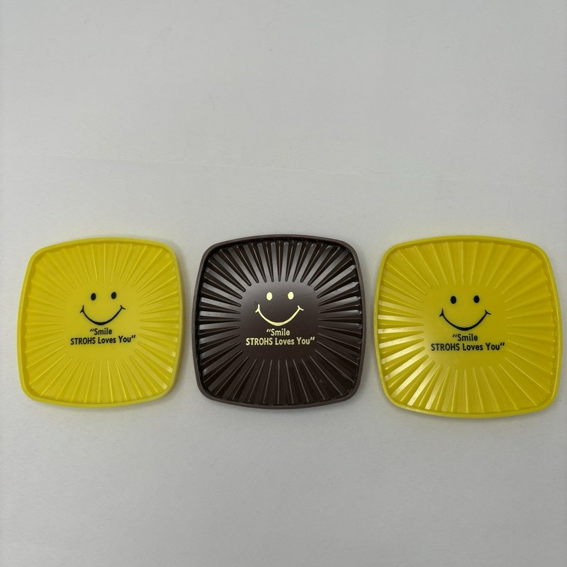 Vintage Stroh’s Beer Smiley Face Coasters Yellow Brown Plastic Set of 3 Bar