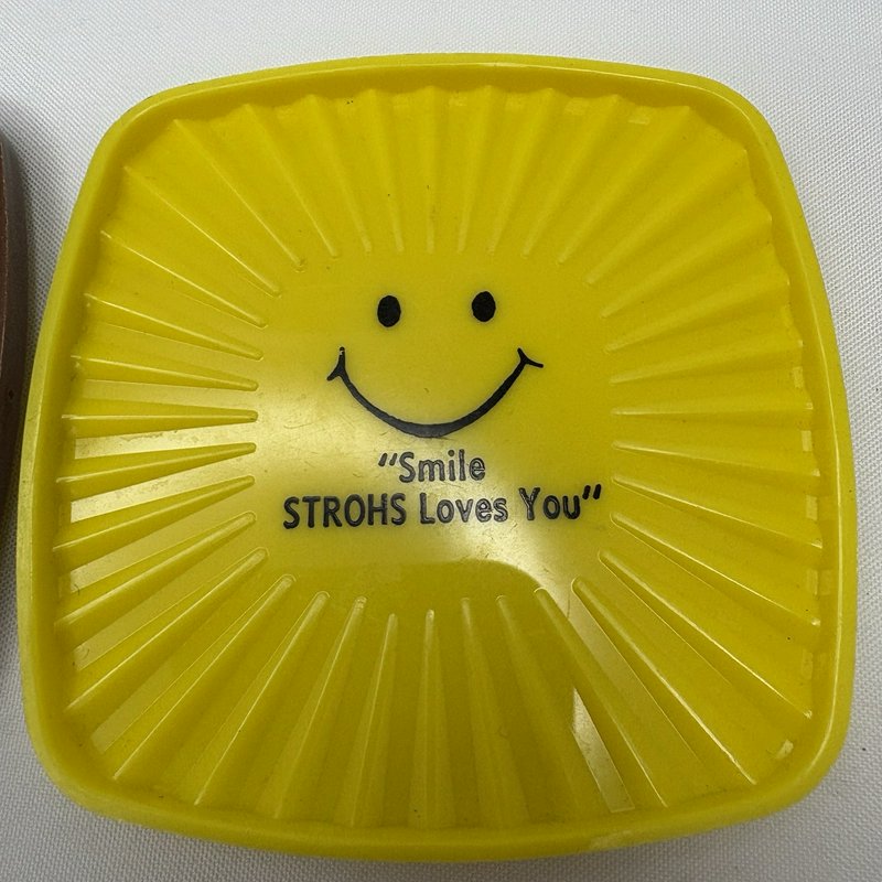 Vintage Stroh’s Beer Smiley Face Coasters Yellow Brown Plastic Set of 3 Bar