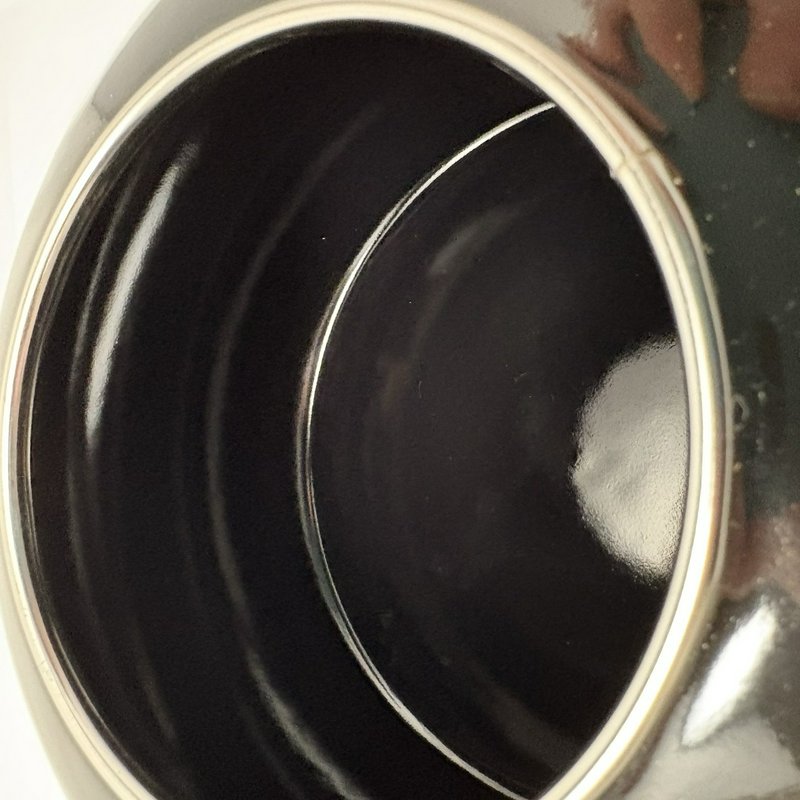 KitchenAid 2 Qt Black Porcelain Enamel Whistling Tea Kettle Model 51629 w/ Box