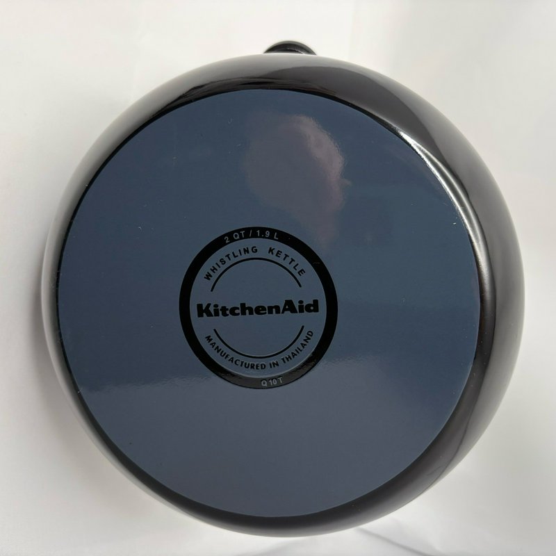 KitchenAid 2 Qt Black Porcelain Enamel Whistling Tea Kettle Model 51629 w/ Box