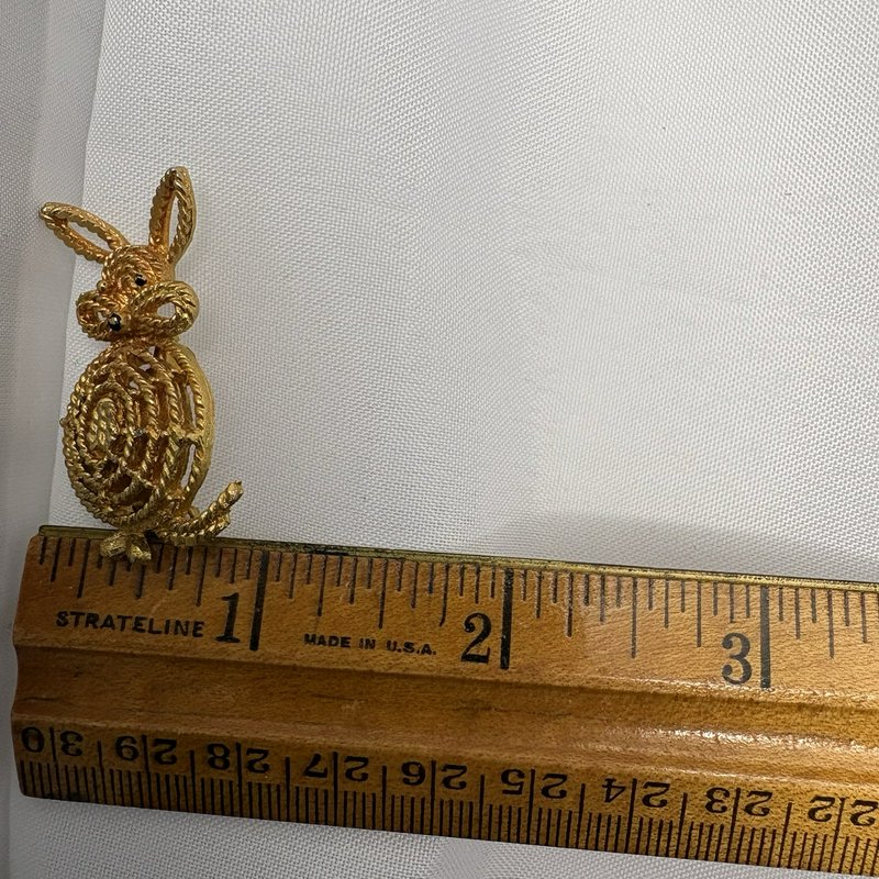 Vintage Mamselle Bunny Rabbit Gold Tone Brooch Rope Cutout Figural Pin