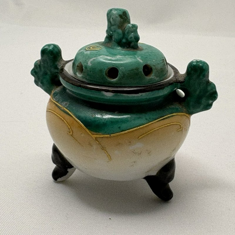 Vintage Japanese Incense Burner Tripod Porcelain Moriage Figural Lid