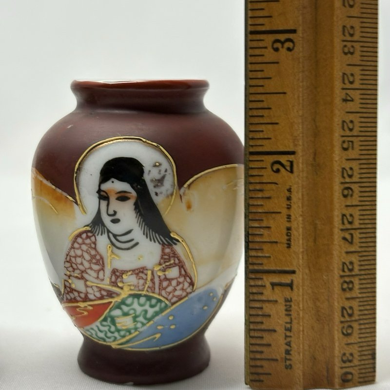 Vintage Occupied Japan Hand Painted Mini Vases Pair Geisha Moriage 2.5”