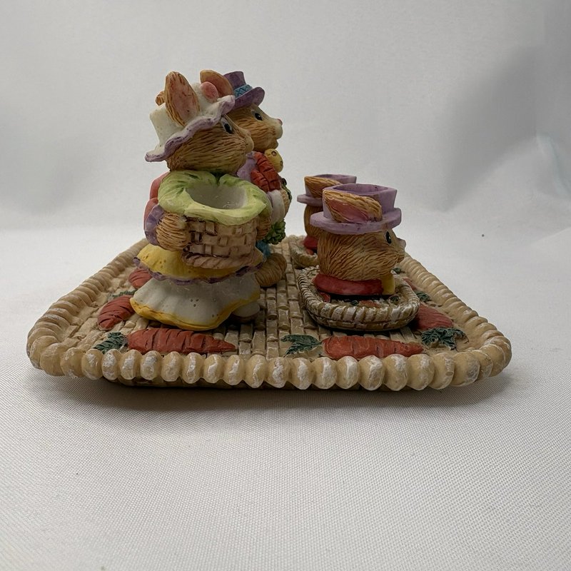 Young’s Inc Easter Bunny Tea Party Set Tray Rabbits Carrots 1995 