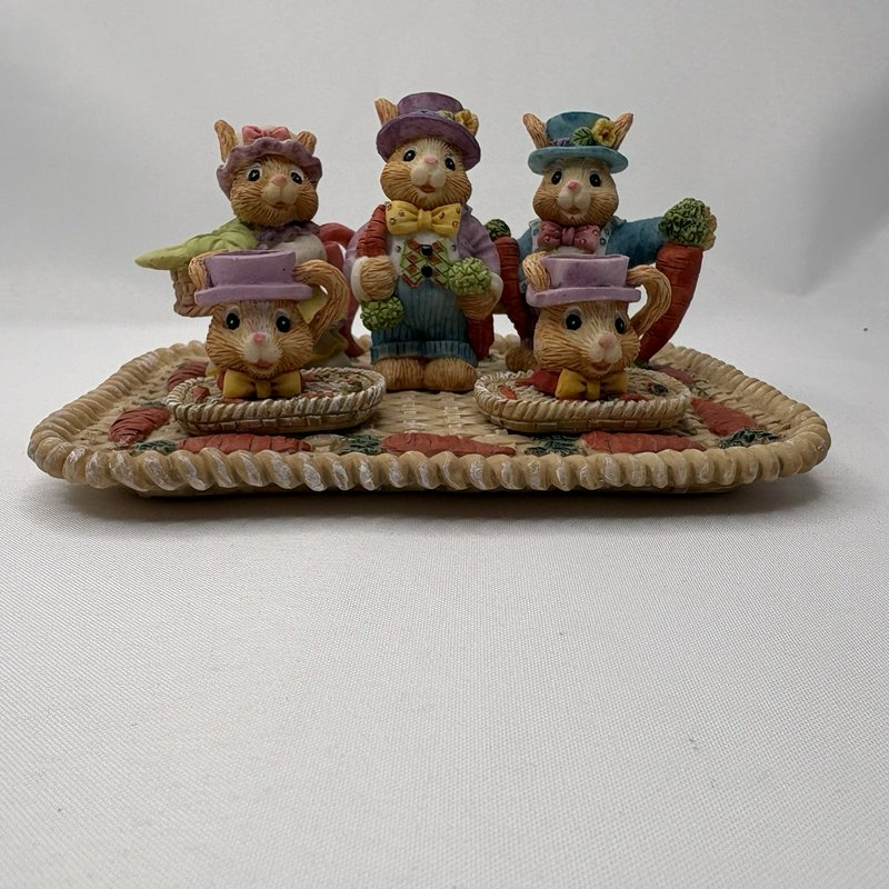 Young’s Inc Easter Bunny Tea Party Set Tray Rabbits Carrots 1995 