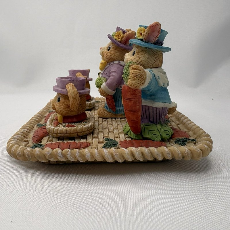 Young’s Inc Easter Bunny Tea Party Set Tray Rabbits Carrots 1995 
