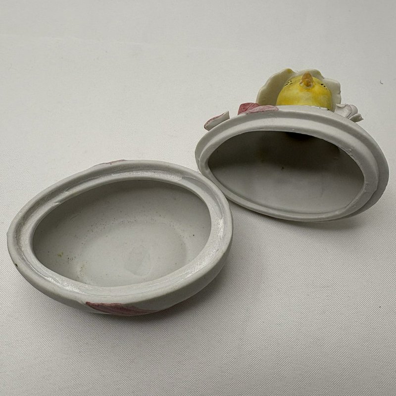 Vintage Lefton Style Easter Chick Egg Figurine Trinket Box Set Spring Decor