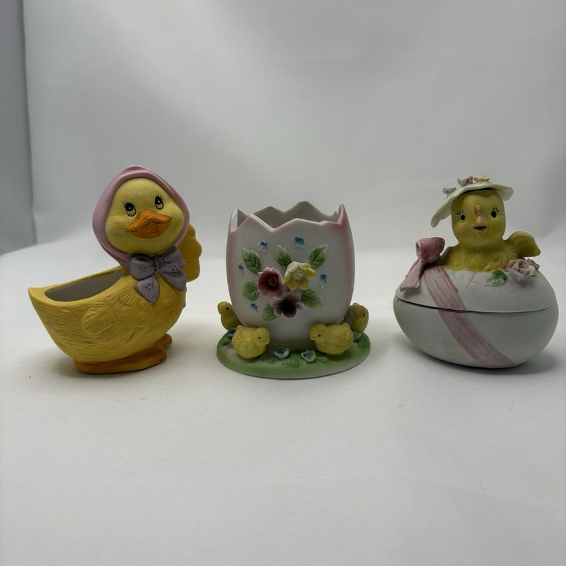 Vintage Lefton Style Easter Chick Egg Figurine Trinket Box Set Spring Decor