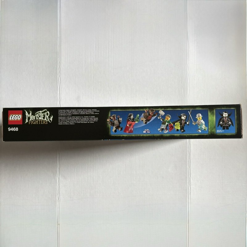 LEGO 9468 Monster Fighters Vampyre Castle SEALED Box Wear Retired 949 pcs