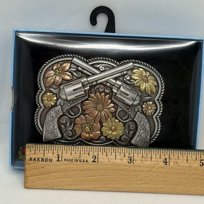Nocona Belt Buckle Floral Revolvers Western Cowboy Silver Tone w Box