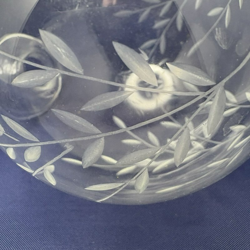 Corning Museum Glass Etched Floral Globe Bud Vase Art Glass 4"